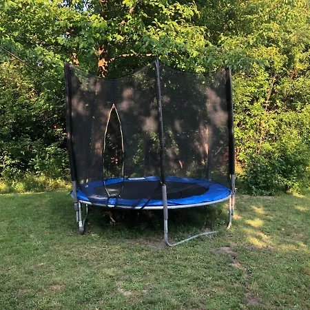 Kleine Weisse Doppelhaushaelfte