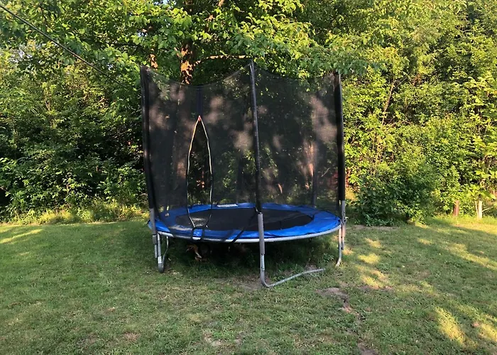 Kleine Weisse Doppelhaushaelfte