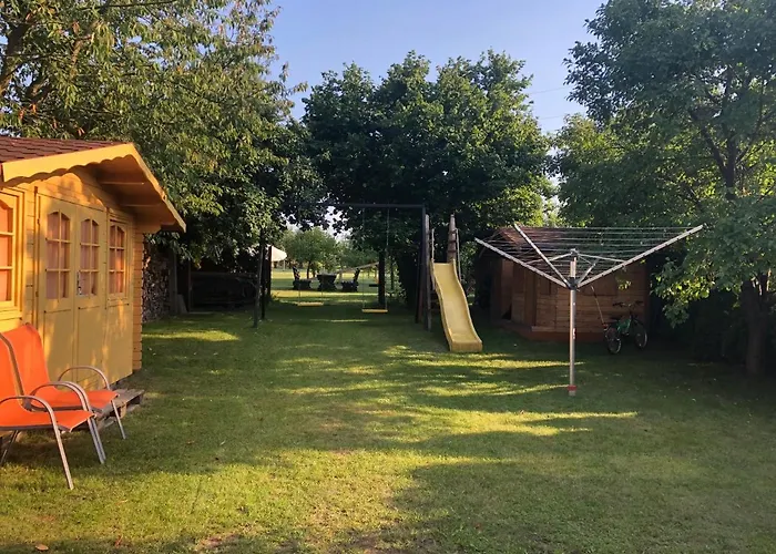 Kleine Weisse Doppelhaushaelfte *